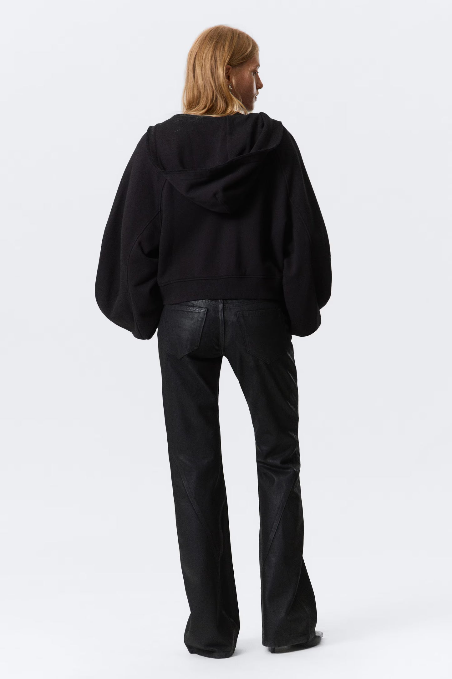 LOW RISE SLIM BOOTCUT LEG JEANS