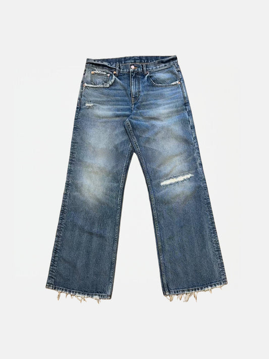 DISTRESSED DENIM
