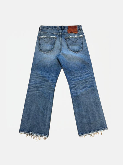 DISTRESSED DENIM