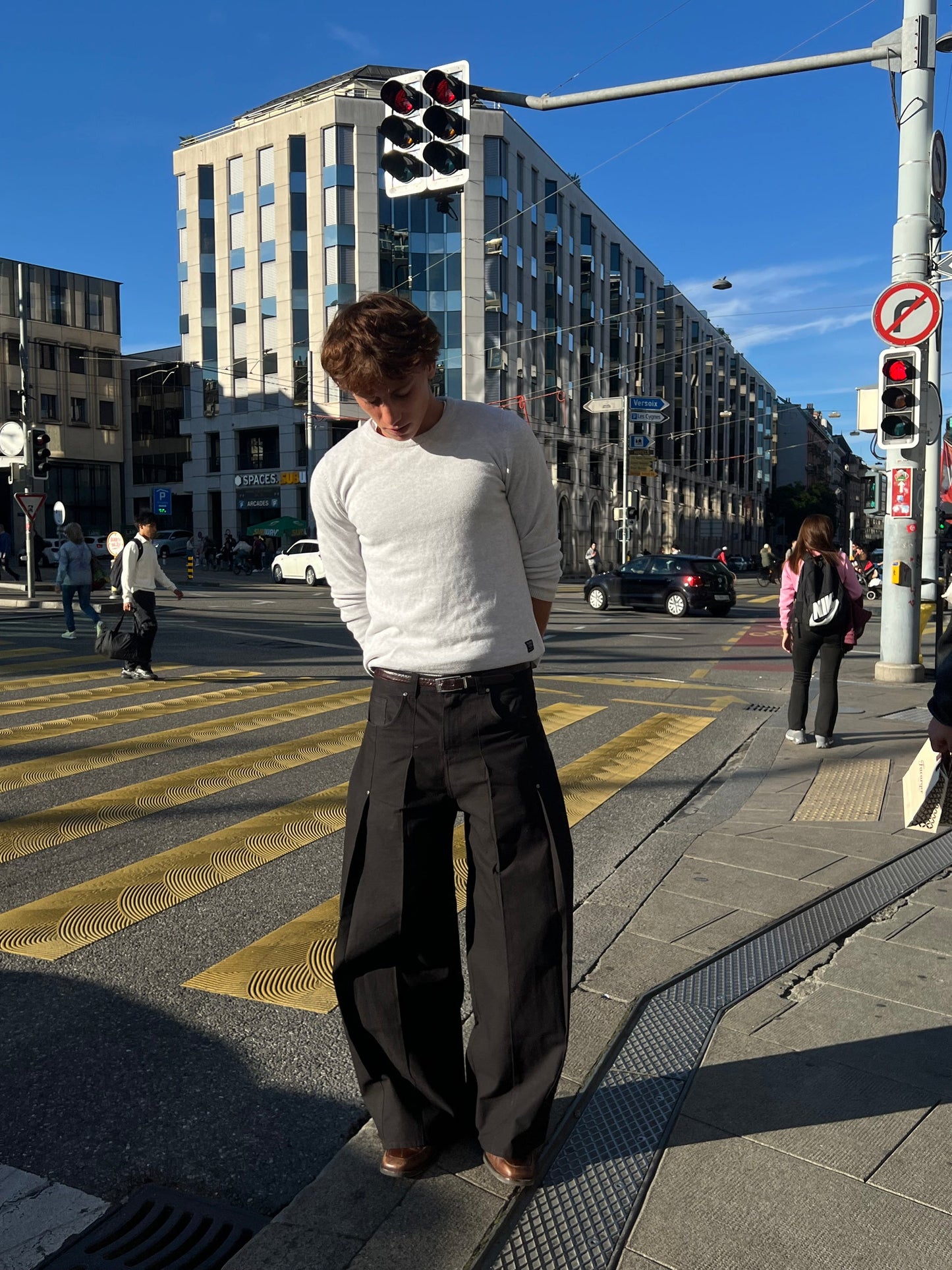 PLEATED TROUSERS