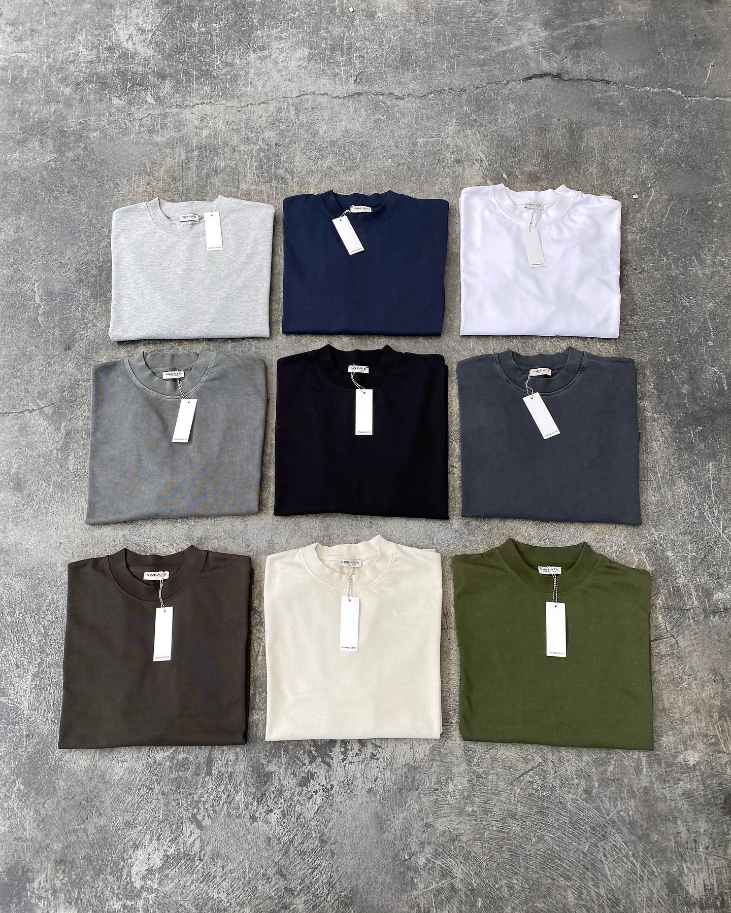 MONOCHROME BLANK T-SHIRT